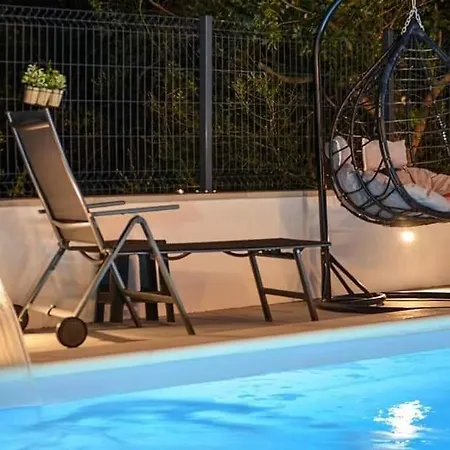Lejlighed Spacious For 20 With Heated Pool And Stunning Views *