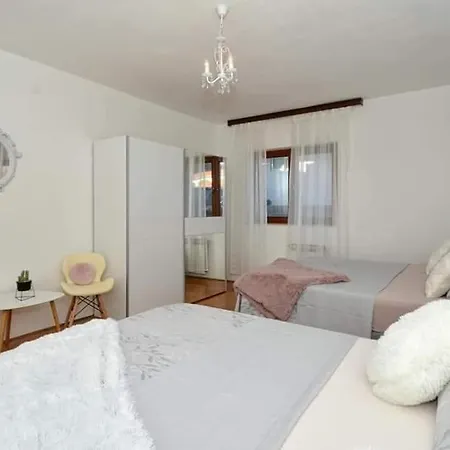 Spacious For 20 With Heated Pool And Stunning Views Lejlighed Trogir