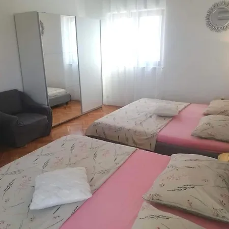 Spacious For 20 With Heated Pool And Stunning Views * Traù