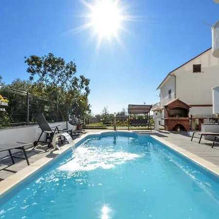 Appartamento Spacious For 20 With Heated Pool And Stunning Views *